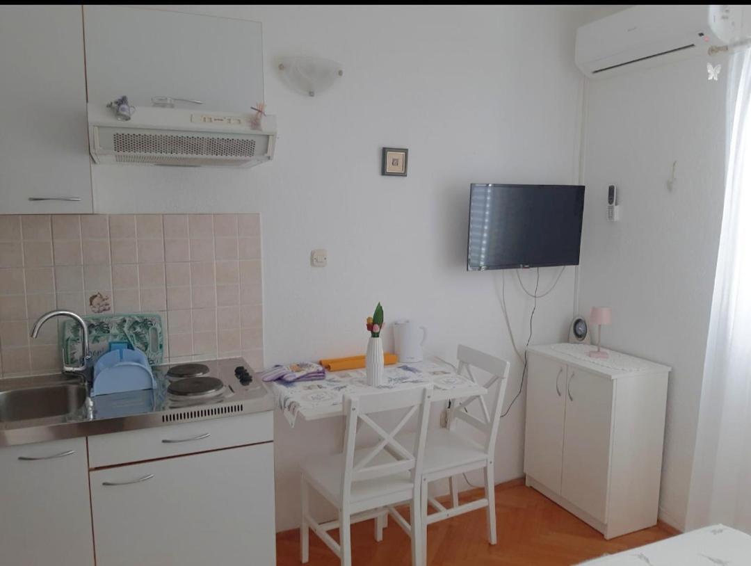 Apartmani Mira Sumic Подгора Екстер'єр фото